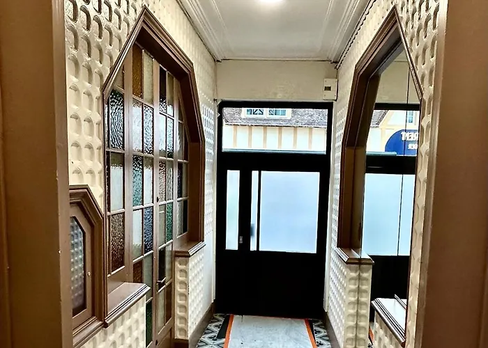 Joli T2 Situé Dans Le Coeur De *